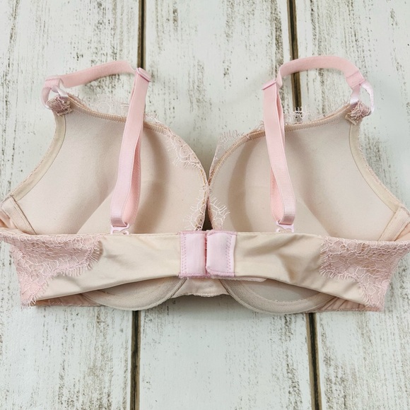 34B Victoria’s Secret Bombshell Plunge Push Up Bra - Picture 7 of 10
